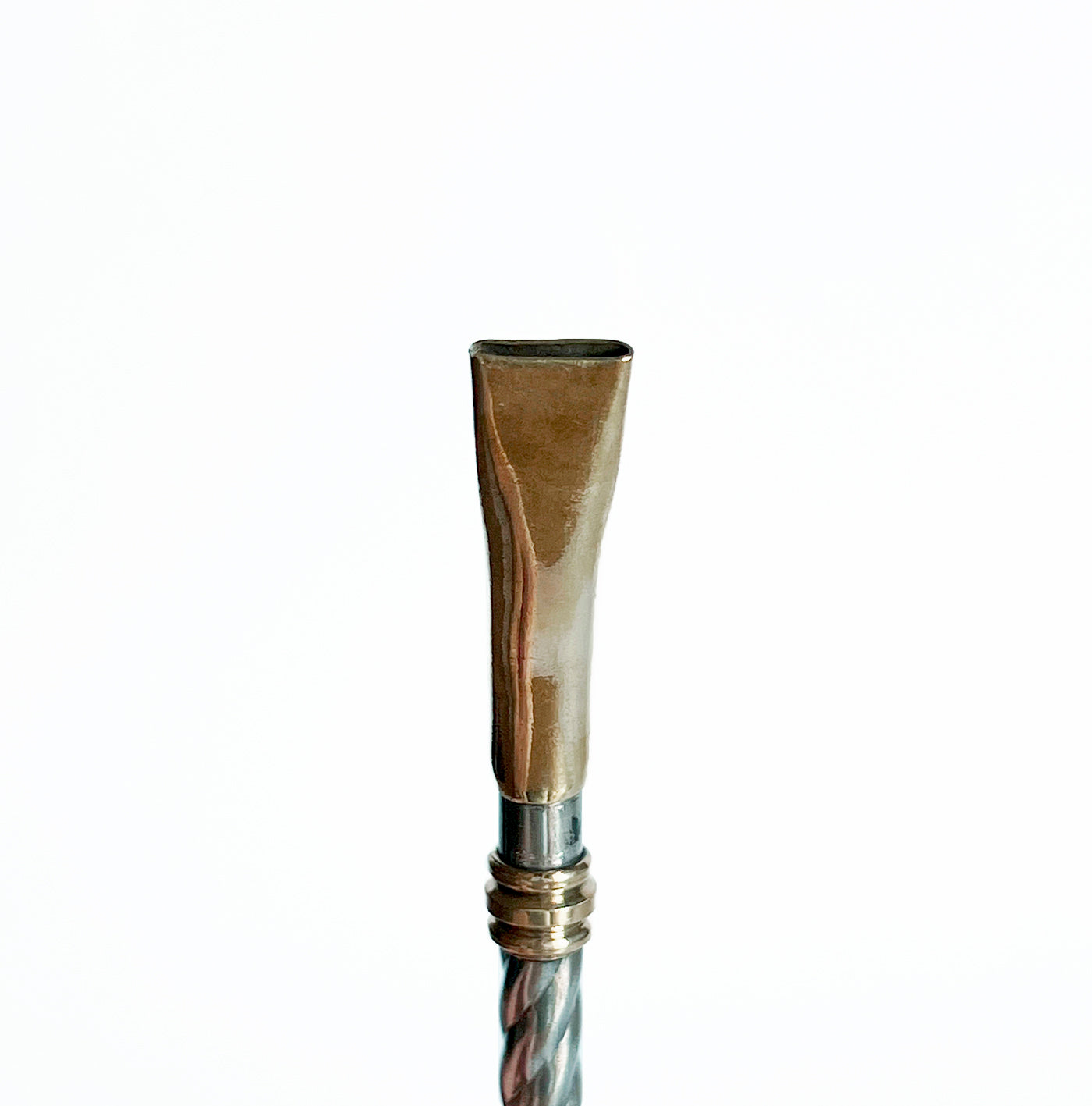 BOMBILLA PICO DE LORO ALPACA Y BRONCE